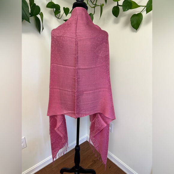 Pink Pashmina / Shawl / wrap - Picture 2 of 3
